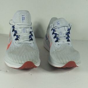 Nike' Air Unisex White and Orange  Running Sneakers Size 7.